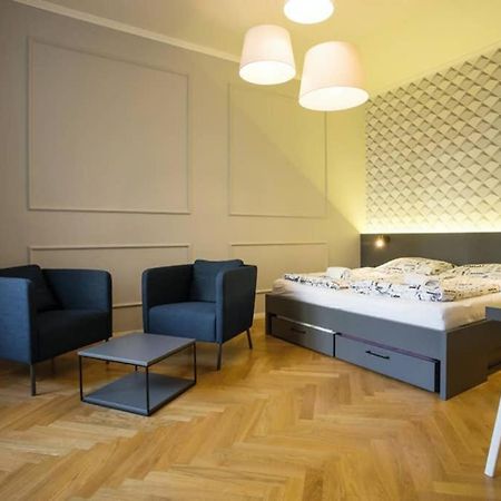 Design Studio Andel, All Historical Sights Walkable Prague Exterior photo