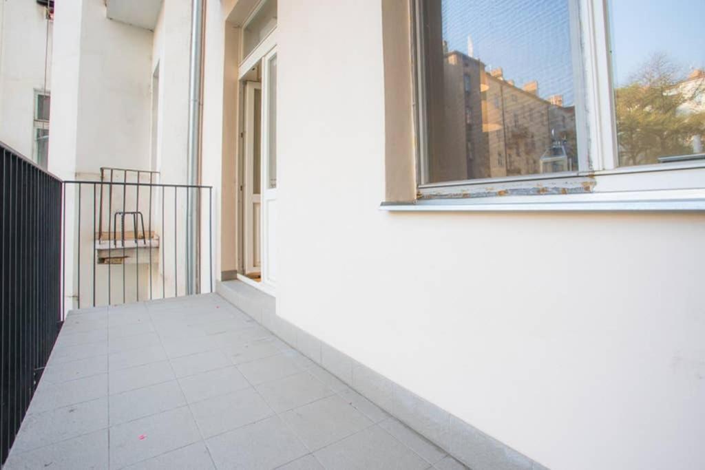 Design Studio Andel, All Historical Sights Walkable Prague Exterior photo